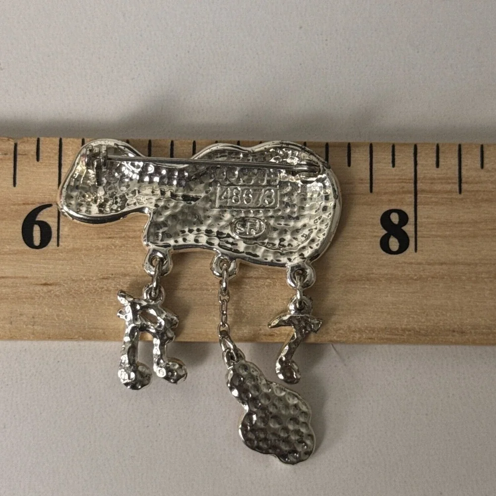 Vintage Silver-Tone Musical Guitar‎ Pin Brooch Enamel Dangle Notes Statement